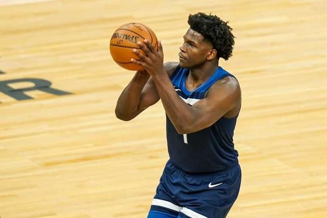 极高的女子 极高的女子