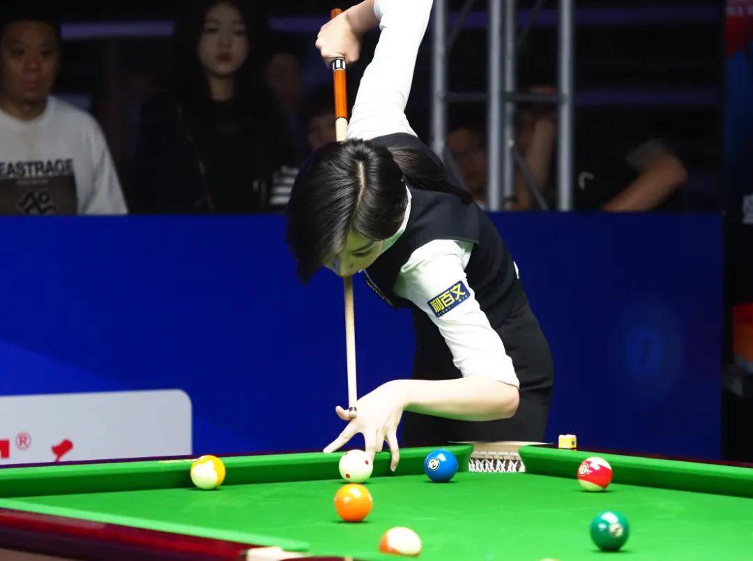 现出了他们 现出了他们