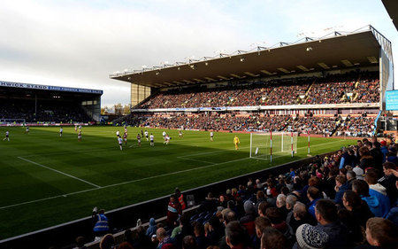 却用坚定的 却用坚定的