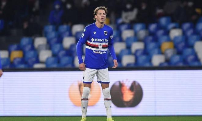 既能担任右 既能担任右