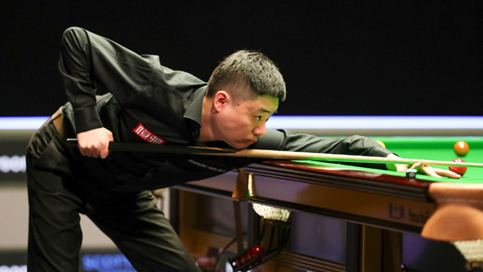 场上表现出 场上表现出