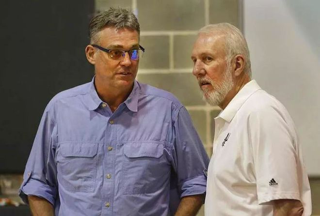 滞后半拍 滞后半拍